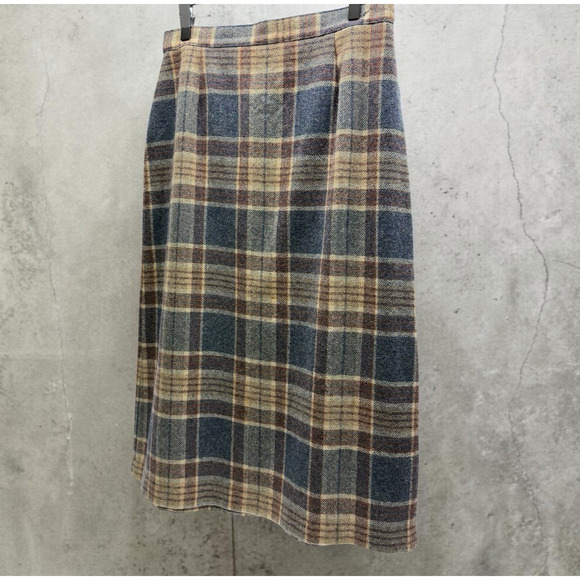 Country Suburbans Dresses & Skirts - Vintage Plaid Wool Skirt Midi A-Line Country Suburbans Size 14 Lined Fall Winter
